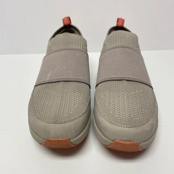 Clarks Wave 2.0 Step Waterproof, Slip On Textile Sneaker Women’s Size 8.5 - Picture 2 of 14